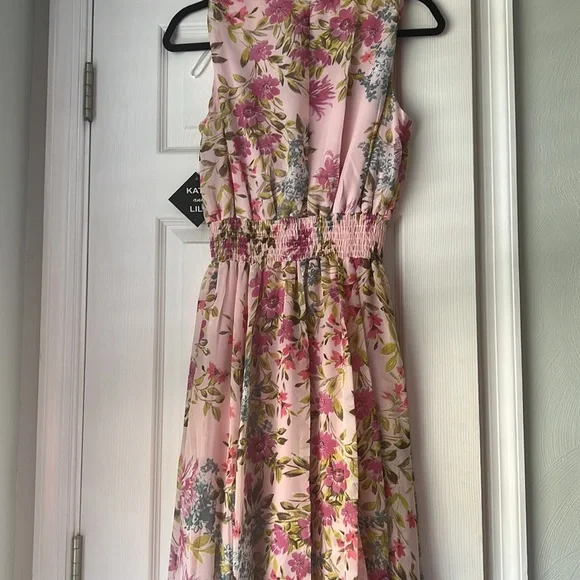 Ladies pink floral sleeveless dress - Picture 9 of 9